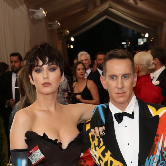 Katy Perry et le styliste Jeremy Scott au Met Gala à New York, le 4 mai 2015