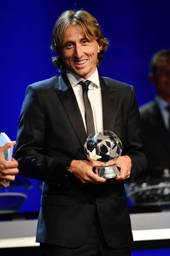 Luka Modric a reçu le prix du meilleur attaquant durant le tirage au sort de la Champions League dans la salle des Princes du Grimaldi Forum à Monaco le 30 août 2018. © Bruno Bebert / Bestimage