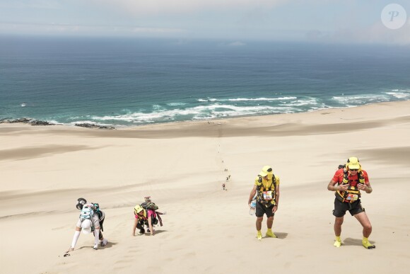 Patrick Poivre d'Arvor (PPDA) lors de l'étape n°1 de la 1ère édition du Half Marathon des Sables Peru, 120 kilomètres en autosuffisance, dans le désert d'Ica au Pérou. Le 2 décembre 2018 © E.Guimier/HalfMDS/Bestimage