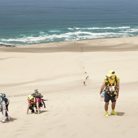Patrick Poivre d'Arvor (PPDA) lors de l'étape n°1 de la 1ère édition du Half Marathon des Sables Peru, 120 kilomètres en autosuffisance, dans le désert d'Ica au Pérou. Le 2 décembre 2018 © E.Guimier/HalfMDS/Bestimage