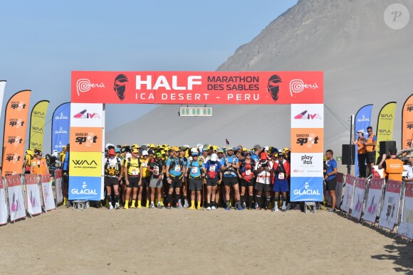 1ère édition du Half Marathon des Sables Peru, 120 kilomètres en autosuffisance, dans le désert d'Ica au Pérou. Le 2 décembre 2018 © Eric Montgobert / HalfMDS / Bestimage