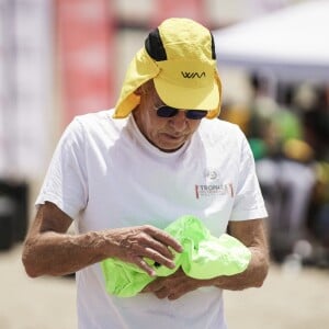 Patrick Poivre d'Arvor - 1ère édition du Half Marathon des Sables Peru, 120 kilomètres en autosuffisance, dans le désert d'Ica au Pérou. Le 2 décembre 2018 © E.Guimier / HalfMDS / Bestimage