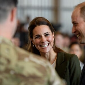 Le prince William et Catherine (Kate) Middleton se rendent sur la base militaire de la Royal Air Force (RAF) d'Akrotiri, à Chypre, pour rencontrer les soldats, les familles résidant sur la base, le personnel de la station et des membres de la communauté locale. Le 5 décembre 2018.