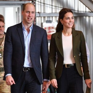 Le prince William et Catherine (Kate) Middleton se rendent sur la base militaire de la Royal Air Force (RAF) d'Akrotiri, à Chypre, pour rencontrer les soldats, les familles résidant sur la base, le personnel de la station et des membres de la communauté locale. Le 5 décembre 2018.