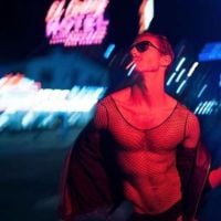Pepe Munoz : Le complice de Céline Dion pose dénudé dans les rues de Las Vegas