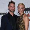 Katie Cassidy et son fiancé Matt Rodgers au EW Comic Con 2017 de l'hôtel Hard Rock à San Diego, le 22 juillet 2017.