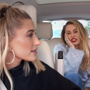 Hailey Bieber, Miley Cyrus et Kendall Jenner dans "Carpool Karaoke", épisode diffusé le 7 décembre 2018