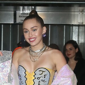 Miley Cyrus à la sortie du club "GAY" à Londres, le 7 décembre 2018.