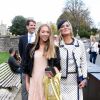 Kate Moss et sa fille Lila Grace Moss quittent le château de Windsor après le mariage de la princesse Eugénie d'York et Jack Brooksbank le 12 octobre 2018