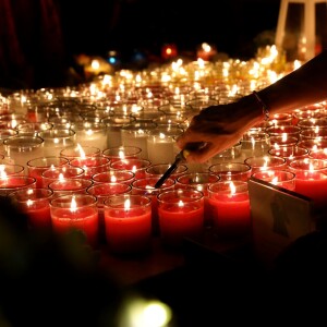 Semi-Exclusif - Illustration - Veillée au cimetière de Lorient, pour le premier anniversaire de la mort de Johnny Hallyday, à Saint-Barthélemy. Le 5 décembre 2018 © Dominique Jacovides / Bestimage