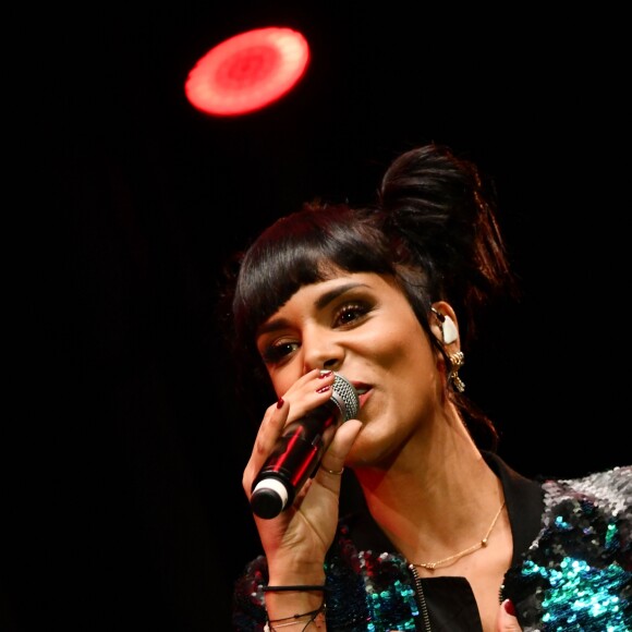 Shy'm lors du concert Stars à Juan au profit de l'association "Enfant Star et Match" dans la pinède Gould d'Antibes Juan-les-Pins le 10 juillet 2018. © Bruno Bebert/Bestimage