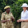 Melania Trump porte un casque colonial à Nairobi, au Kenya, lors de sa première visite officielle à l'étranger en solo, le 5 octobre 2018.