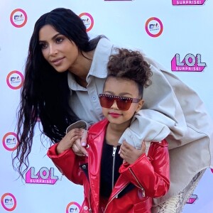 Exclusif - Kim Kardashian et sa fille North West lors du LOL Kids Fashion Show à Los Angeles le 22 septembre 2018.