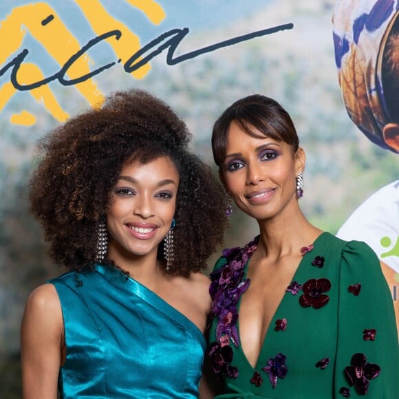 Exclusif - Ophély Mézino (première dauphine de Miss France 2019) et Sonia Rolland (Présidente de Maïsha Africa) - Dîner de gala au profit de l'association "Maïsha Africa" de Sonia Rolland, qui vient en aide aux enfants du Rwanda, au Pavillon Gabriel, à Paris, le 17 décembre 2018. En vue de soutenir une partie du projet en faveur de la réhabilitation du service de néonatalogie de l'hôpital de Musanze au Rwanda, le gala a été organisé avec le précieux parrainage de C.Descalzi-Pereira, présidente de la Fondation Congo Kitoko, et de Céline Brucker, directrice générale de L'Oréal Grand Public France. Près de 125 000 euros de dons ont été récoltés pendant la soirée, organisée en partenariat avec la Fondation Congo Kitoko, Mixa et LVMH ainsi que la contribution du magazine Infrarouge et de la maison de Champagne Delarocque. © Gorassini-Moreau/Bestimage