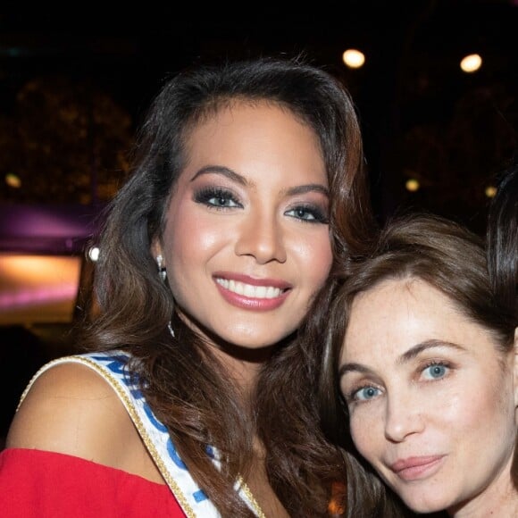 Exclusif - Vaimalama Chaves (Miss France 2019), Emmanuelle Béart, Sonia Rolland (Présidente de Maïsha Africa) - Dîner de gala au profit de l'association "Maïsha Africa" de Sonia Rolland, qui vient en aide aux enfants du Rwanda, au Pavillon Gabriel, à Paris, le 17 décembre 2018. Près de 125 000 euros de dons ont été récoltés pendant la soirée, organisée en partenariat avec la Fondation Congo Kitoko, Mixa et LVMH. © Gorassini-Moreau/Bestimage