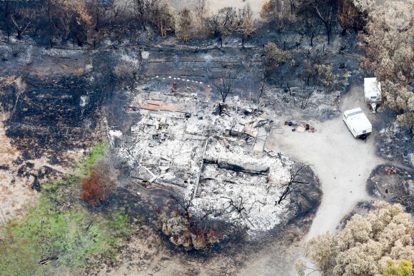 Exclusif - Vue aérienne des ravages des incendies de Malibu et Calabasas par le Woolsey fire, le 19 novembre 2018