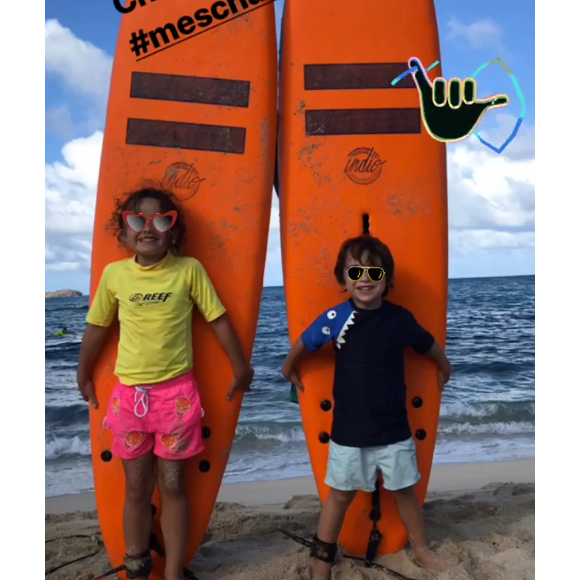 Charlie (6 ans) et Alphonse (4 ans), les enfants d'Alessandra Sublet et Clément Miserez, passent Noël en famille et à la plage, à Saint-Barthélémy, en décembre 2018.