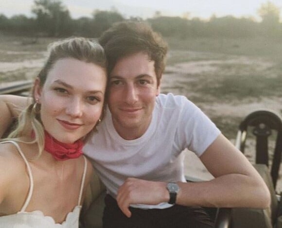 Karlie Kloss et son mari Joshua Kushner sont en lune de miel en Afrique du Sud. Décembre 2018.
