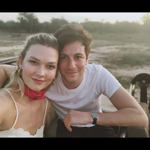 Karlie Kloss et son mari Joshua Kushner sont en lune de miel en Afrique du Sud. Décembre 2018.