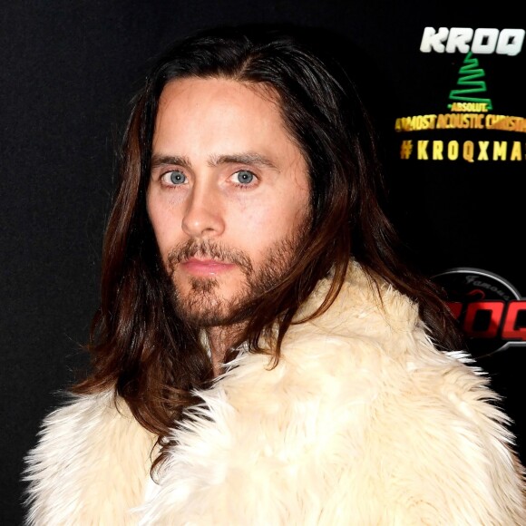 Jared Leto au photocall du "KROQ Absolut Almost Acoustic Christmas 2018" à Inglewood, le 8 décembre 2018.