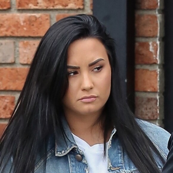 Demi Lovato est allée boire un café accompagnée de son garde du corps après une séance de sport à Los Angeles, le 7 novembre 2018