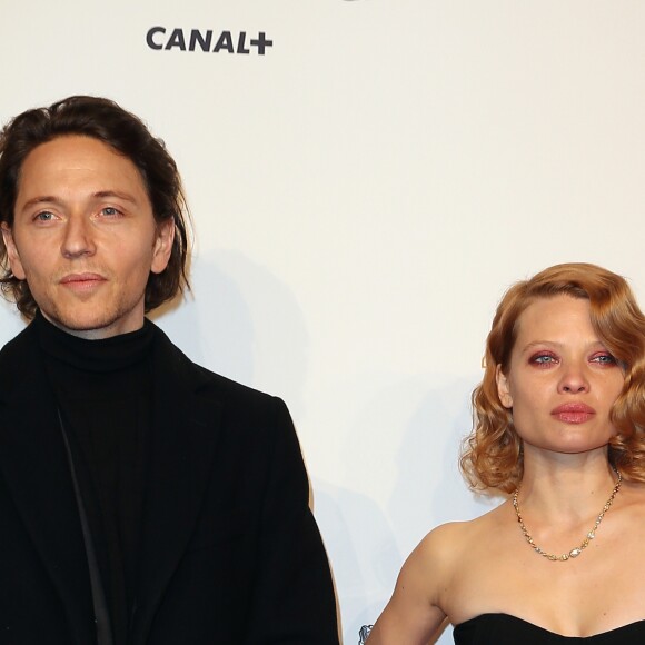 Mélanie Thierry et son compagnon le chanteur Raphaël - Photocall lors de la 43ème cérémonie des Cesar à la salle Pleyel à Paris, le 2 mars 2018. © Dominique Jacovides - Olivier Borde / Bestimage  People arriving at the 43nd Cesar Ceremony held at the "Salle Pleyel" in Paris, France on March 2nd 2018.02/03/2018 - Paris