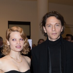 Mélanie Thierry et son compagnon Raphaël - Arrivées lors de la 43ème cérémonie des Cesar à la salle Pleyel à Paris, le 2 mars 2018. © Dominique Jacovides - Olivier Borde / Bestimage  People arriving at the 43nd Cesar Ceremony held at the "Salle Pleyel" in Paris, France on march 2nd 2018.02/03/2018 - Paris