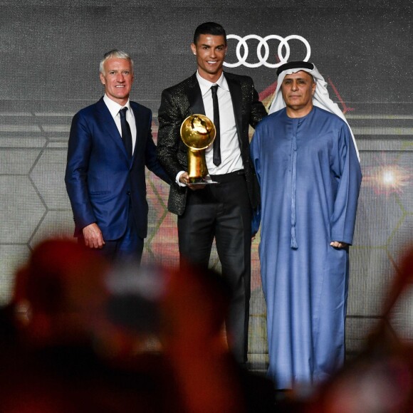 Didier Dechamps et Cristiano Ronaldo lors de la 10e édition des Dubai Globe Soccer Awards le 3 janvier 2019.