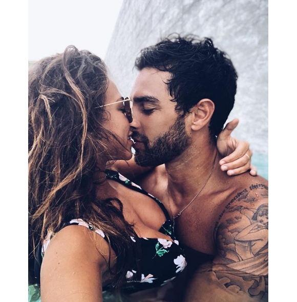 Jessy Errero et Valentin Léonard, ex-candidats des "Marseillais" (W9), annoncent leur rupture sur Instagram le 9 janvier 2019.