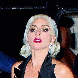 Lady Gaga (Robe Ralph Lauren) arrive avec son prix "Meilleure actrice" au restaurant Cipriani pour la soirée "The National Board of Review Annual Awards Gala 2019" à Los Angeles. Le 8 janvier 2019