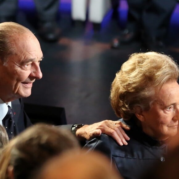 Jacques et Bernadette Chirac - Cérémonie de remise du Prix pour la prévention des conflits de la Fondation Chirac au musée du quai Branly. Paris, le 21 novembre 2013