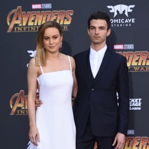 Brie Larson et son fiancé Alex Greenwald à la première de 'Avengers: Infinity War' au théâtre El Capitan à Hollywood, le 23 avril 2018 © Chris Delmas/Bestimage