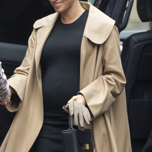 Meghan Markle, duchesse de Sussex, enceinte, en visite chez Smart Works, à Londres le 10 janvier 2019.