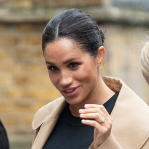 Meghan Markle, duchesse de Sussex, enceinte, en visite chez Smart Works, à Londres le 10 janvier 2019.