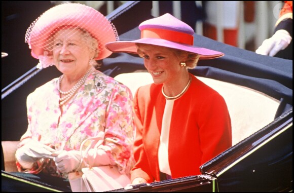 Lady Diana au Royal Ascot avec la reine en 1990.
