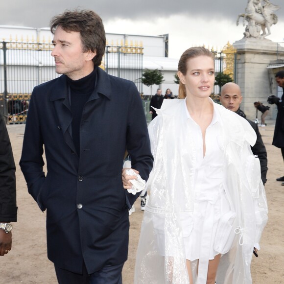 Antoine Arnault et sa compagne Natalia Vodianova au défilé homme automne-hiver 2019-2020 Louis Vuitton par Virgil Abloh à Paris. Le 17 janvier 2019 © CVS-Veeren / Bestimage