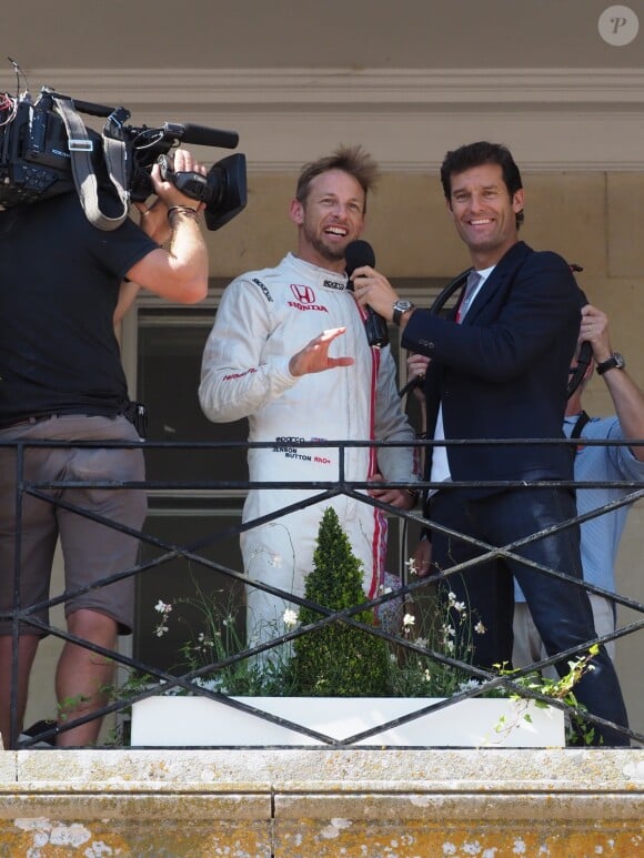 Le pilote de Formule 1 Jenson Button Interviewé lors du Goodwood Festival of Speed en Angleterre, le 15 juillet 2018