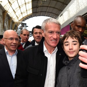 Eric Ciotti, le député de la 1ère circonscription des Alpes-Maritimes, Christian Estrosi, le maire de Nice, et Didier Deschamps durant le départ du train des Pièces Jaunes à la gare de Nice le 19 janvier 2019. © Bruno Bebert