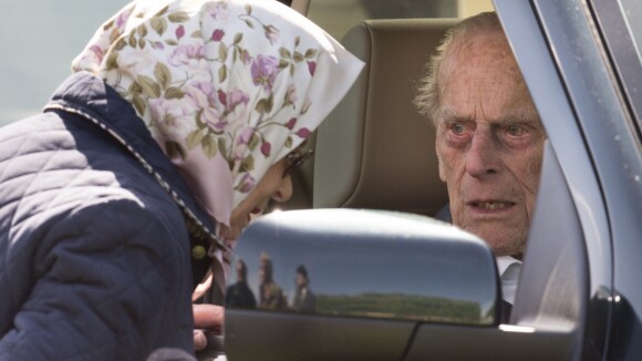 Prince Philip : Deux jours après son accident, de retour au volant sans ceinture