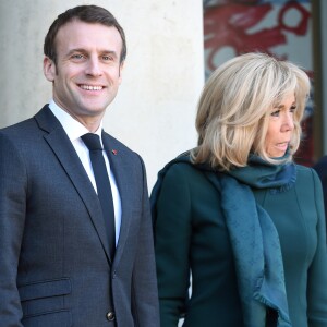 Le président Emmanuel Macron et sa femme Brigitte en compagnie du Premier ministre du Québec François Legault et sa femme Isabelle Brais après un entretien au palais de l'Elysée à Paris le 21 janvier 2019. © Giancarlo Gorassini / Bestimage