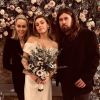 Miley Cyrus entourée de ses parents Tish et Billay Ray lors de son mariage avec Liam Hemsworth célébrée le 23 décembre 2018.