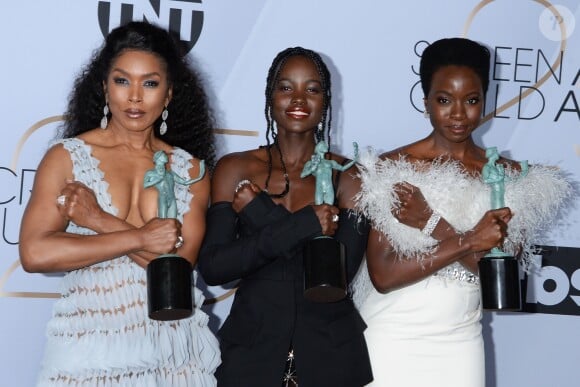 Angela Bassett, Danai Gurira, Lupita Nyong'o (Screen Actors Guild Award de la meilleure distribution pour le film "Black Panther") - Pressroom de la 25ème cérémonie annuelle des Screen Actors Guild Awards au Shrine Audritorium à Los Angeles, le 27 janvier 2019.
