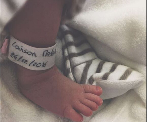Mxime Médard annonce la naissance de sa fille Louison le 24 décembre 2016.