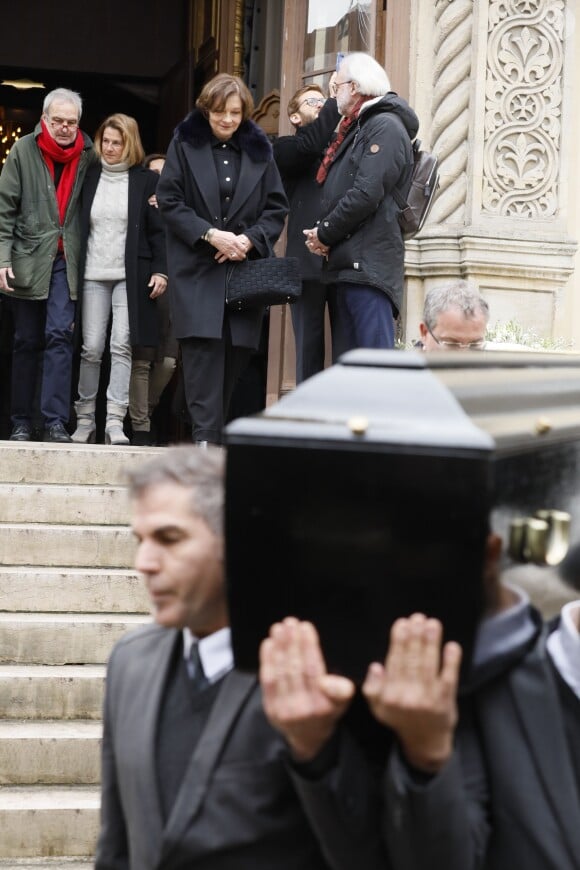 Benjamin Legrand (Frère de Michel Legrand), Eugénie Angot (Fille de Michel Legrand) et Macha Méril lors des obsèques de Michel Legrand en la cathédrale orthodoxe Saint-Alexandre-Nevsky à Paris, le 1er février 2019.