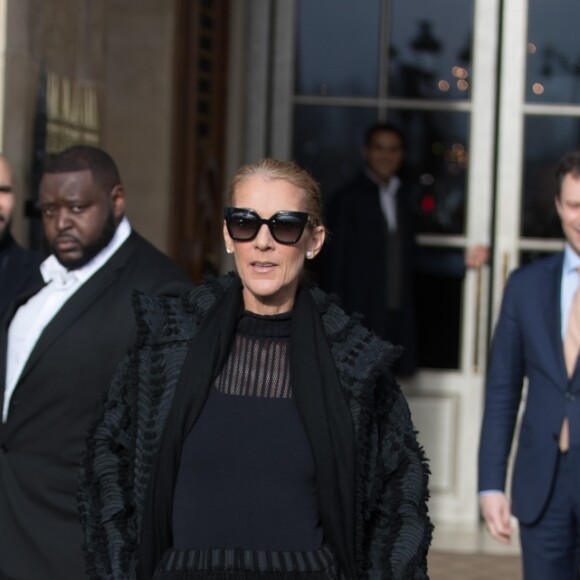 Celine Dion sort de l'hôtel de Crillon à Paris le 1er février 2019.