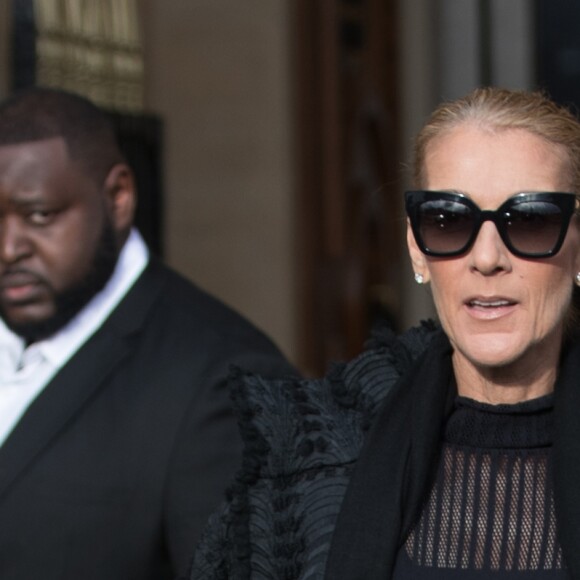 Celine Dion sort de l'hôtel de Crillon à Paris le 1er février 2019.