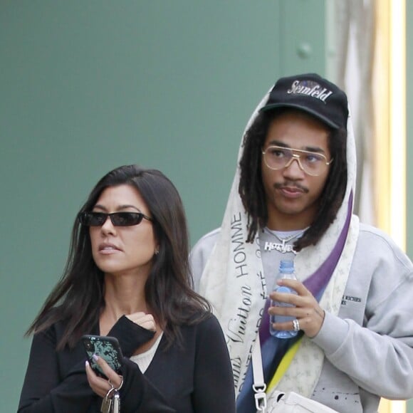 Kourtney Kardashian et Luka Sabbat font du shopping à Beverly Hills le 4 novembre 2018