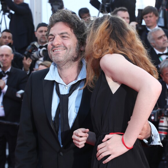 Le chanteur M (Matthieu Chedid) et sa fille Billie - Montée des marches du film "Les Filles du Soleil" lors du 71e Festival International du Film de Cannes. Le 12 mai 2018 © Borde-Jacovides-Moreau/Bestimage