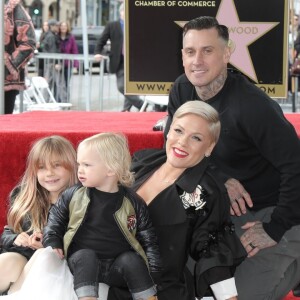 Pink, son mari Carey Hart avec leurs enfants Jameson Moon Hart et Willow Sage Hart - La chanteuse Pink (Alecia Beth Moore) reçoit son étoile sur le Walk of Fame à Hollywood, Los Angeles, le 5 février 2019.