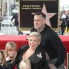 Pink, son mari Carey Hart avec leurs enfants Jameson Moon Hart et Willow Sage Hart - La chanteuse Pink (Alecia Beth Moore) reçoit son étoile sur le Walk of Fame à Hollywood, Los Angeles, le 5 février 2019.